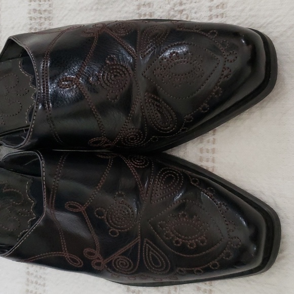 Mudd brown faux leather embroidered slip on mules, 2" block heel, women'… - Picture 2 of 9